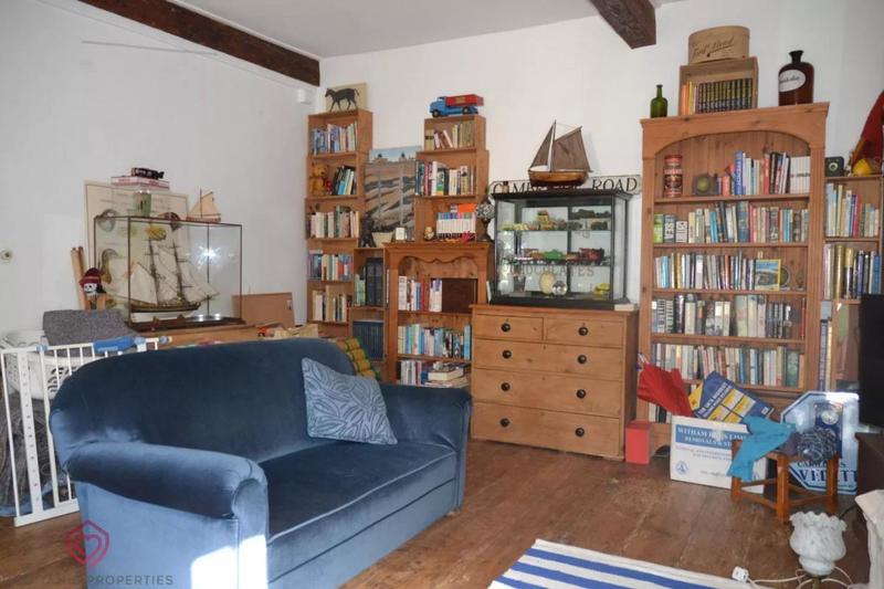 Propriété - 167 m² - 9 pièces