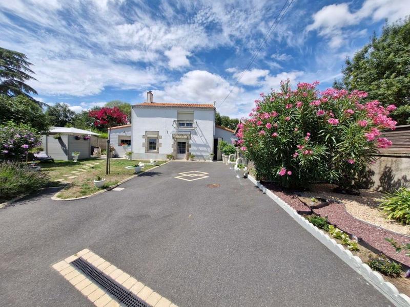 Maison - 92 m² - 4 pièces