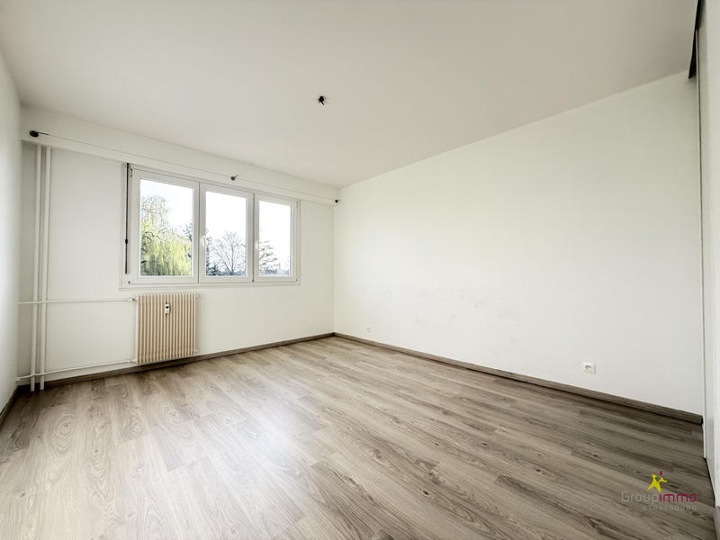 Appartement - 80 m² - 3 pièces