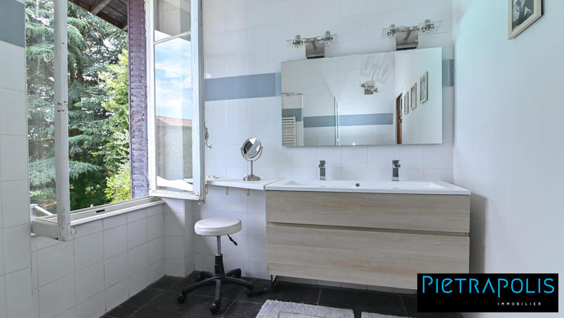 Maison ancienne - 190 m² - 6 pièces