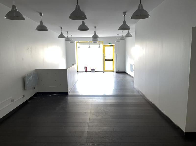 Bureau - 71 m² - 1 pièce