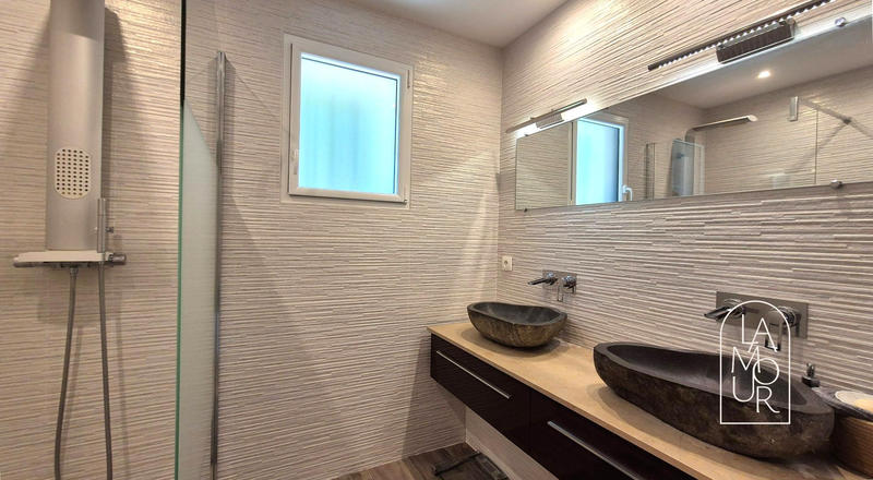 Maison contemporaine - 164 m² - 6 pièces