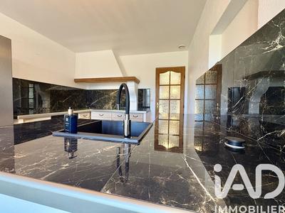 Maison - 166 m² - 8 pièces