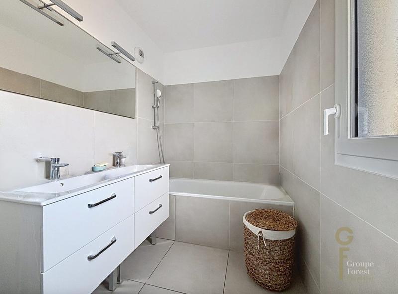 Appartement - 80 m² - 3 pièces