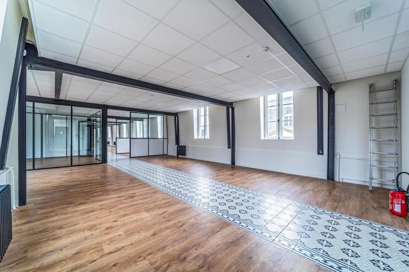 Bureau - 358 m² - 2 pièces