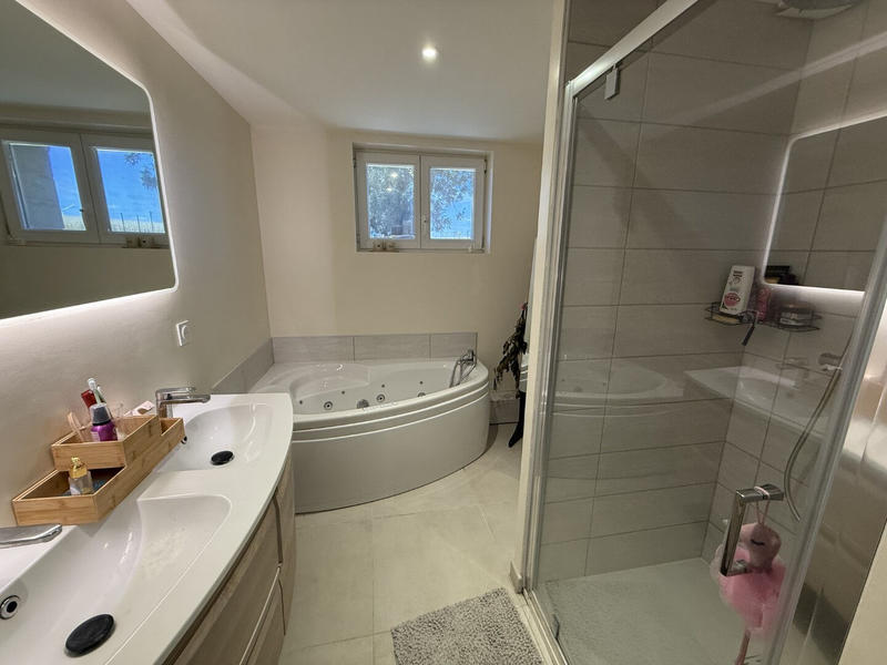 Maison - 138 m² - 5 pièces