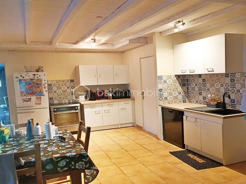 Maison - 222 m² - 9 pièces