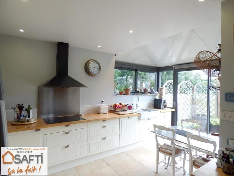 Maison - 246 m² - 8 pièces