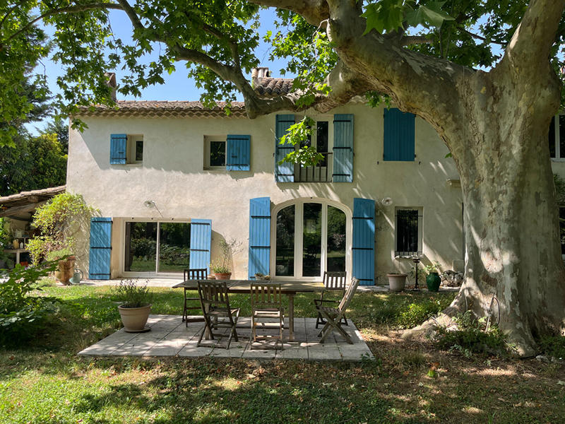 Maison - 240 m² - 7 pièces