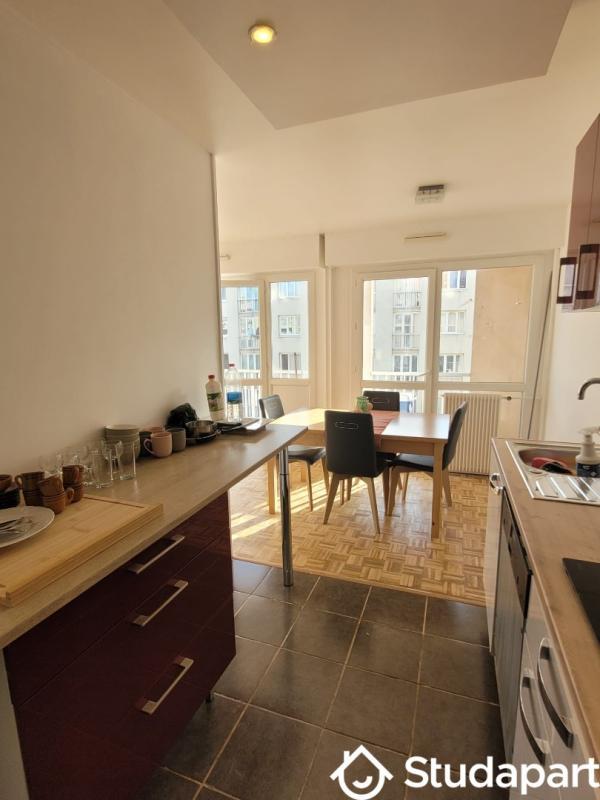 Chambre - 10 m² - 1 pièce