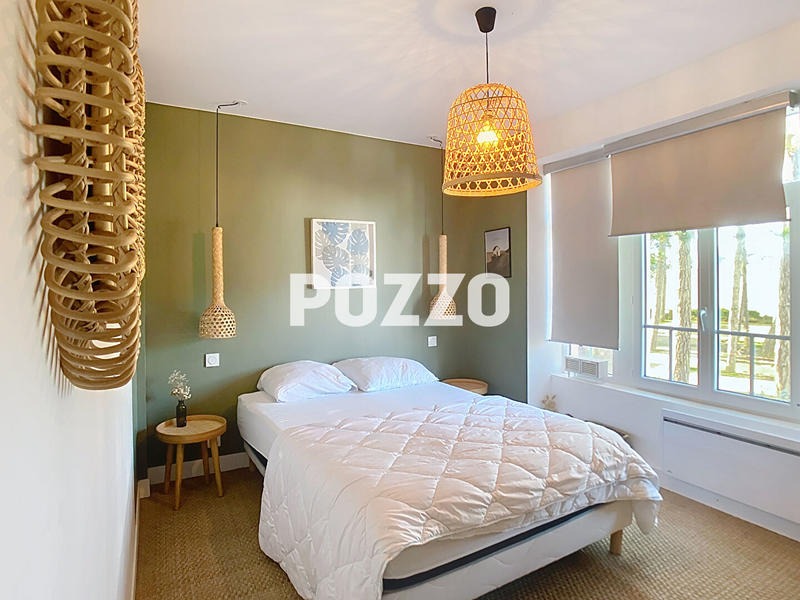 Maison - 170 m² - 8 pièces