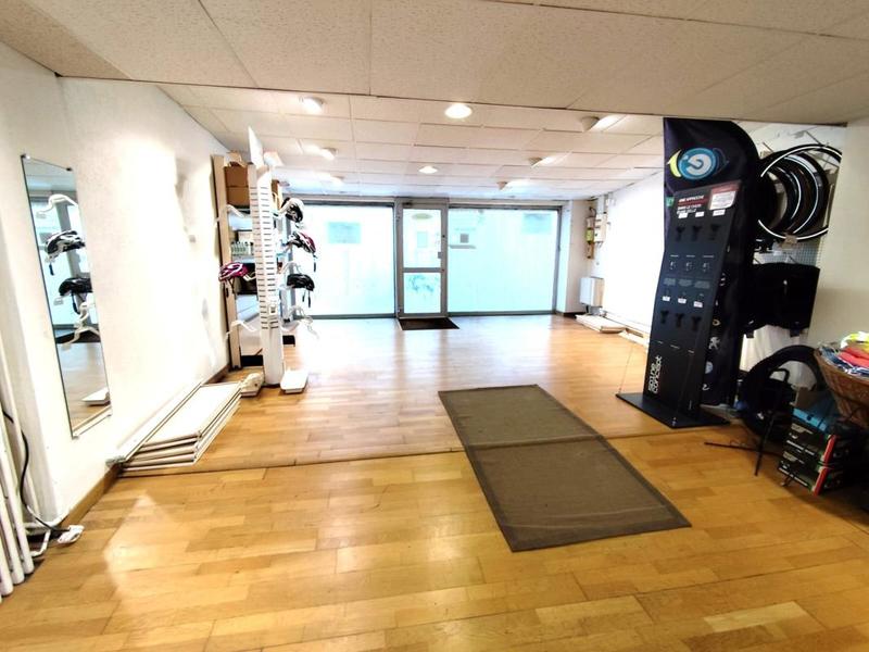 Bureau - 364 m² - 6 pièces