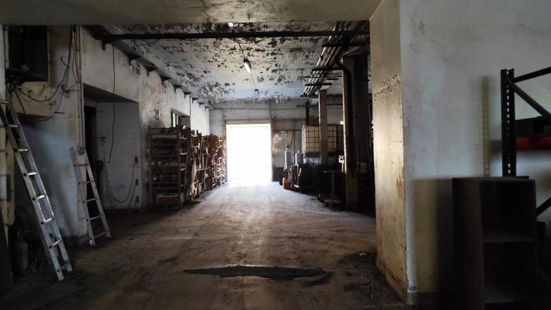 Local d'activité / Entrepôt - 4 076 m² - 10 pièces