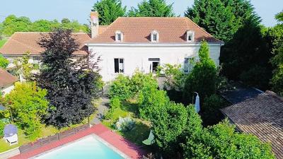 Maison bourgeoise - 260 m² - 8 pièces