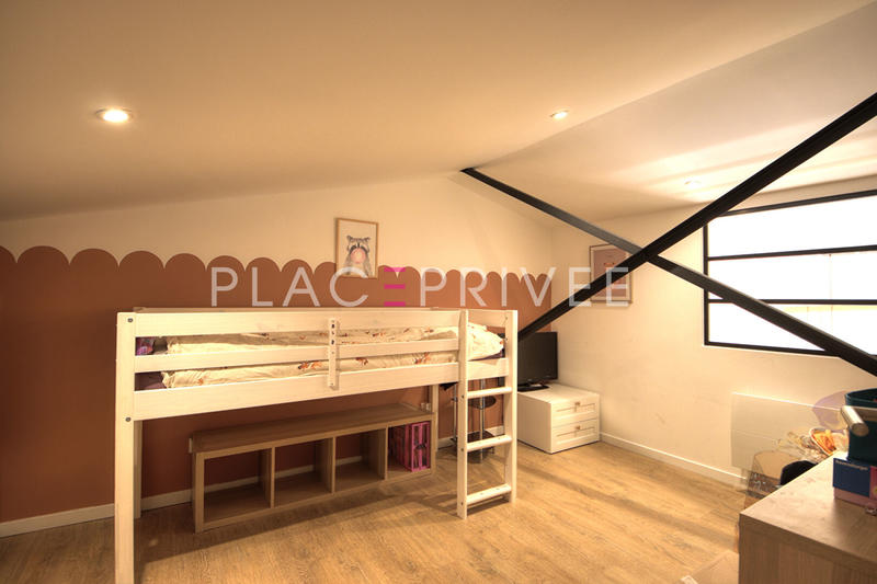 Appartement - 89 m² - 5 pièces