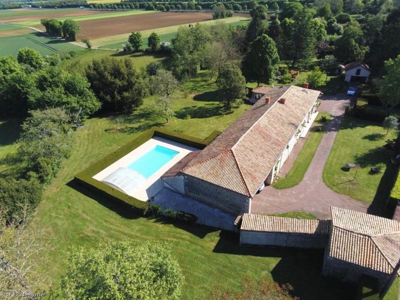 Longère - 293 m² - 8 pièces