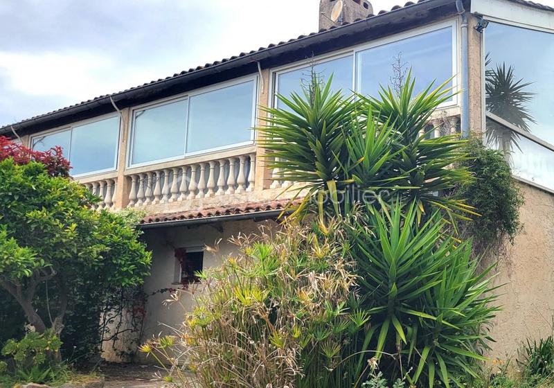 Demeure - 410 m² - 14 pièces