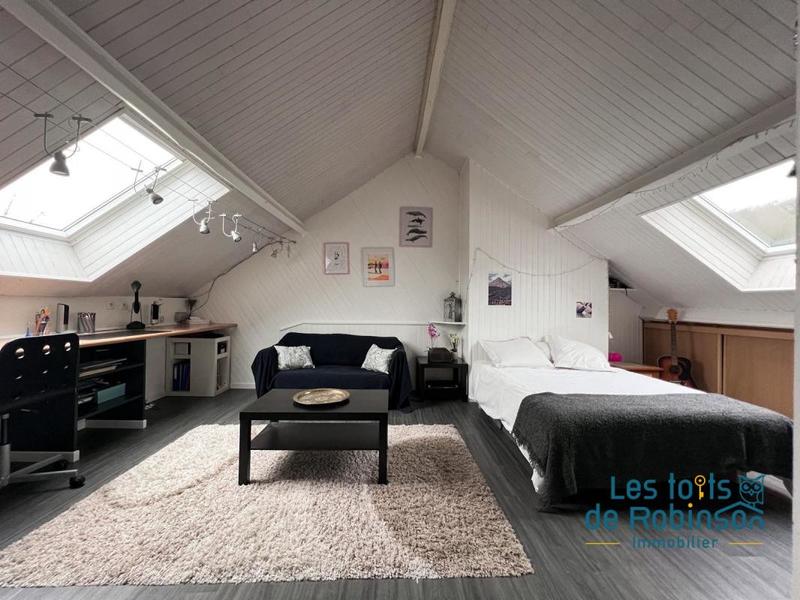 Maison - 184 m² - 7 pièces