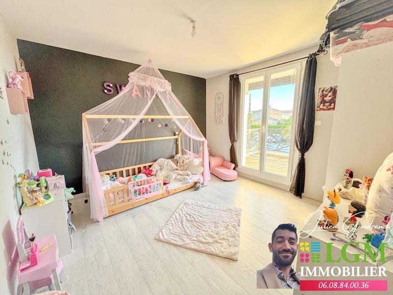 Maison - 165 m² - 8 pièces