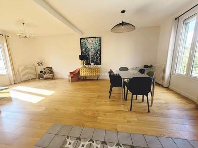 Maison - 156 m² - 7 pièces