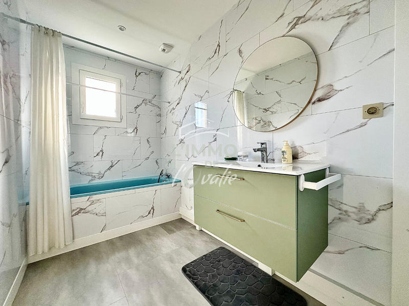 Maison - 99 m² - 5 pièces