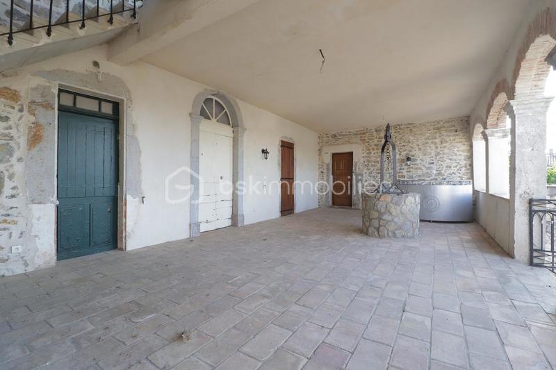 Mas - 250 m² - 14 pièces