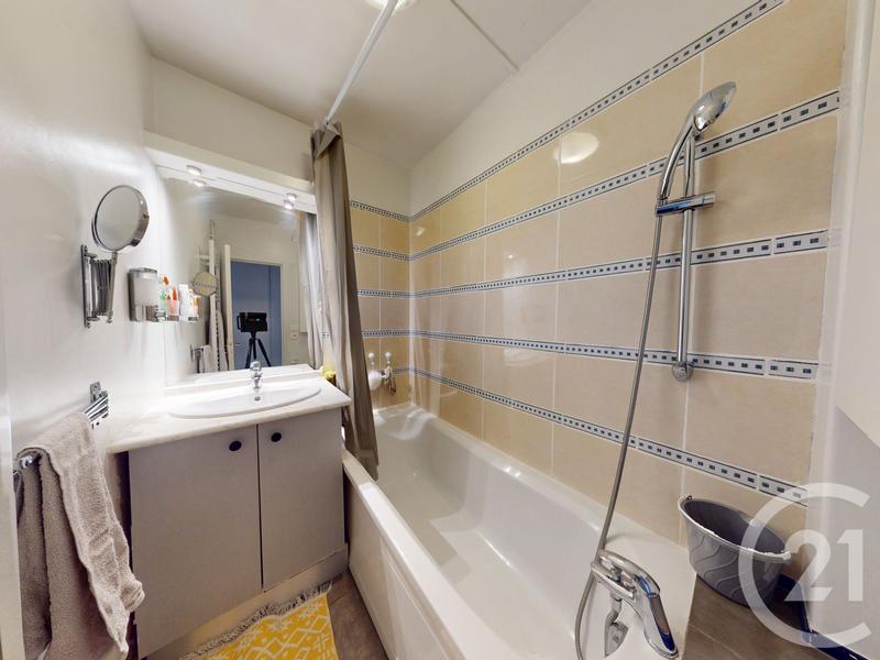 Appartement - 76 m² - 4 pièces