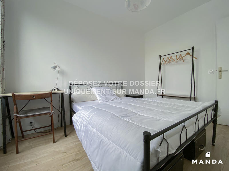 Chambre - 10 m² - 4 pièces