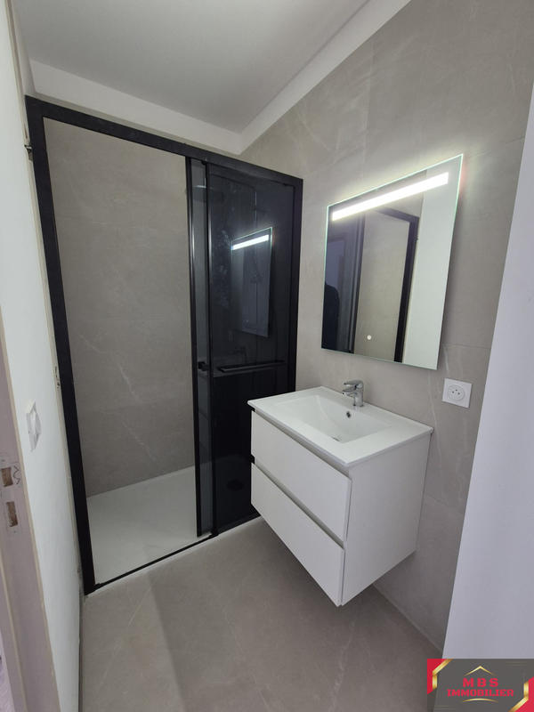 Appartement - 85 m² - 4 pièces