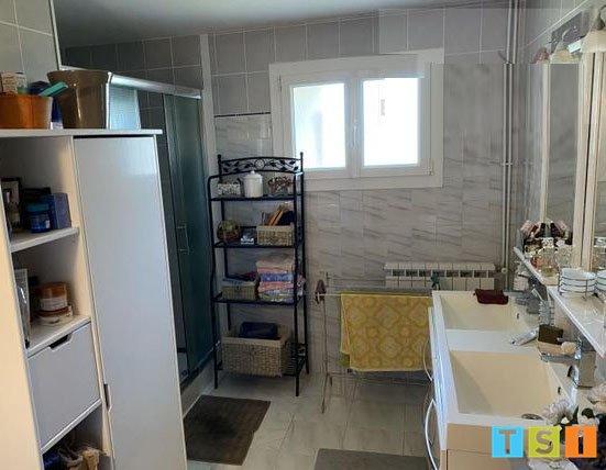 Maison - 230 m² - 7 pièces