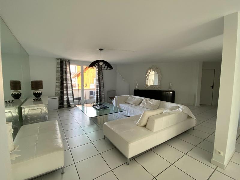 Appartement - 140 m² - 4 pièces