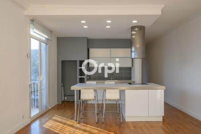 Appartement - 80 m² - 3 pièces