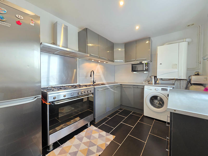 Maison - 83 m² - 4 pièces