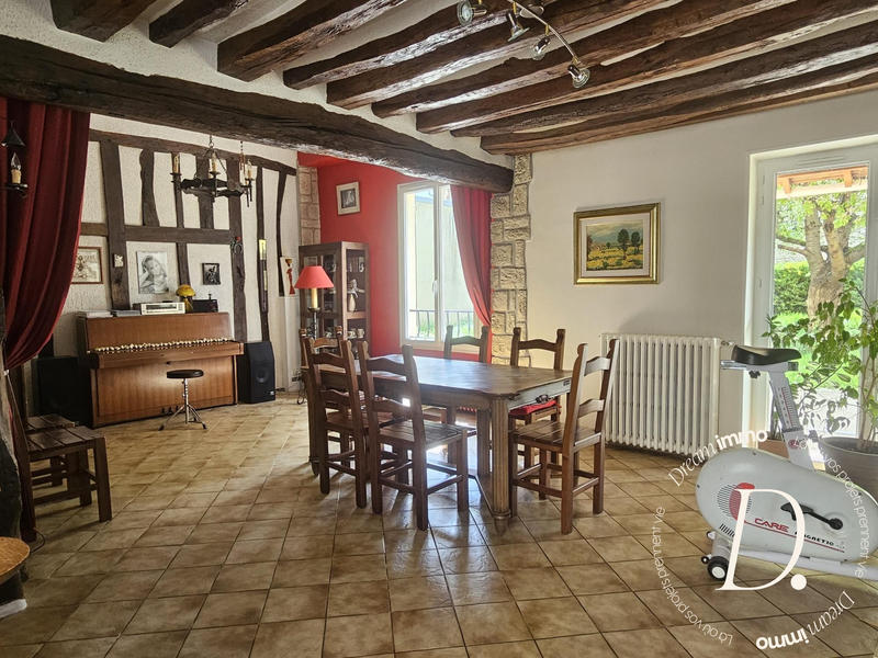 Maison - 221 m² - 9 pièces