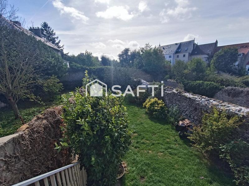 Maison - 245 m² - 7 pièces