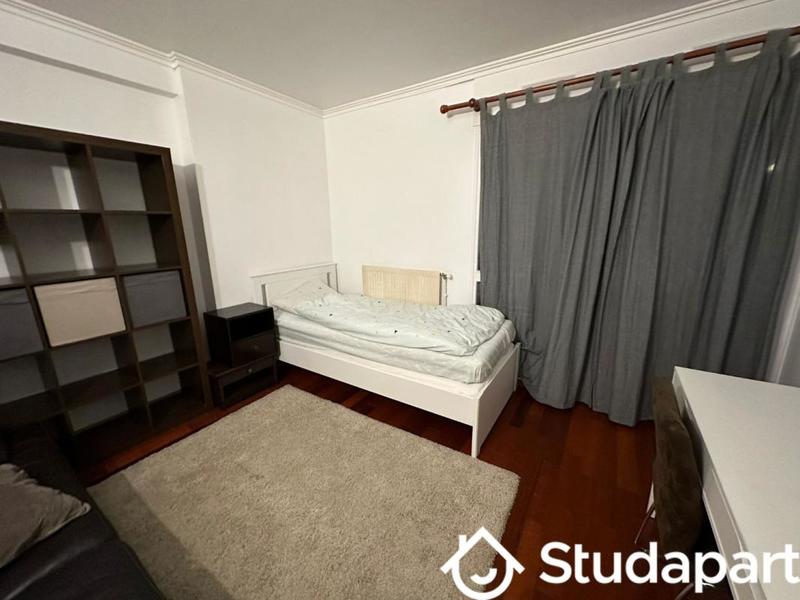 Chambre - 11 m² - 1 pièce