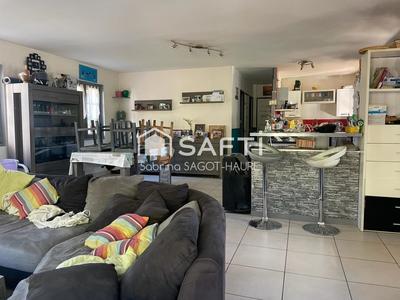 Maison - 102 m² - 4 pièces