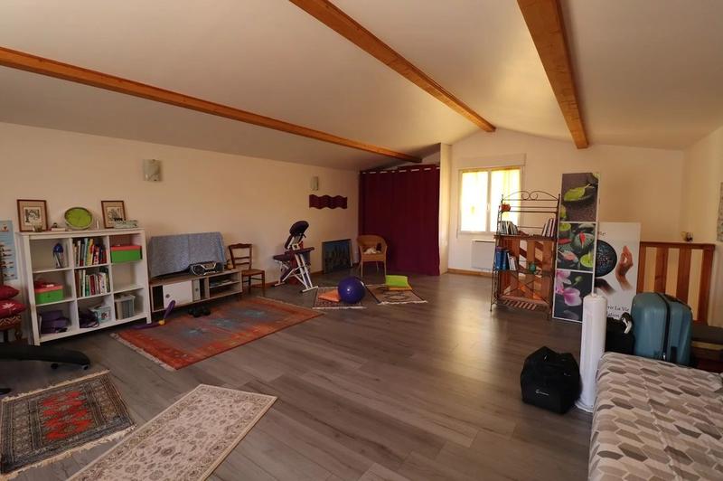 Maison - 180 m² - 6 pièces