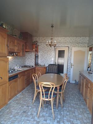 Maison - 242 m² - 8 pièces