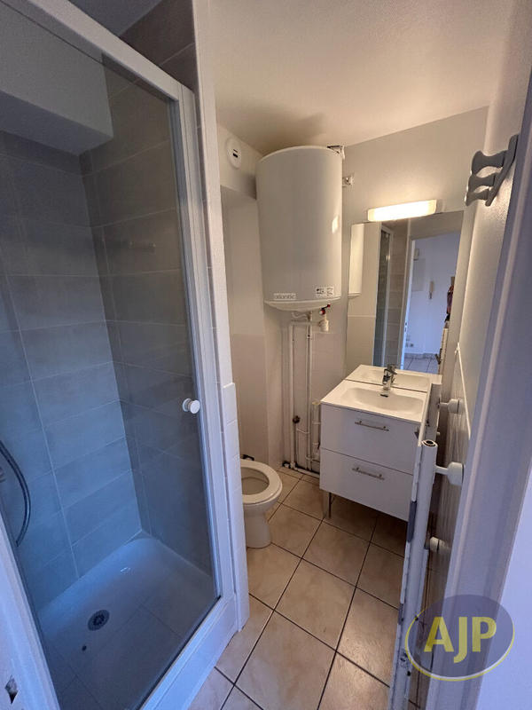 Appartement - 16 m² - 1 pièce