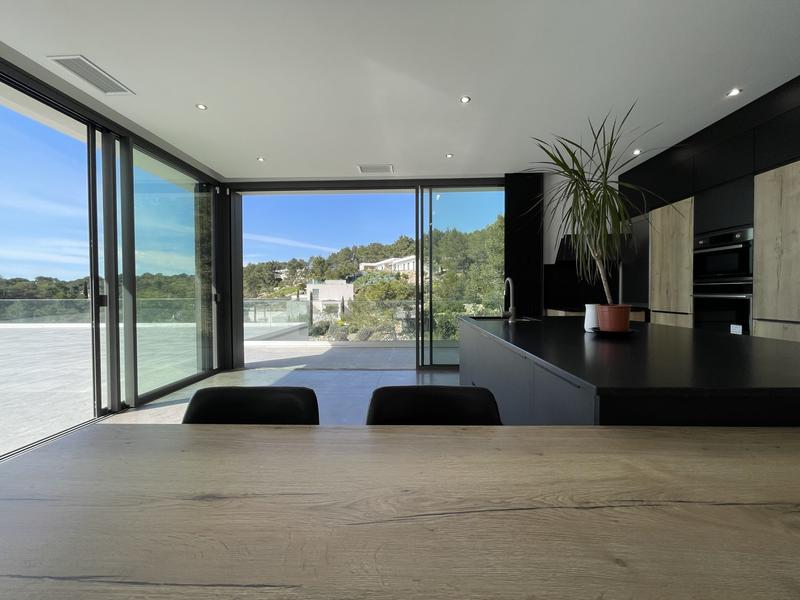 Maison contemporaine - 186 m² - 5 pièces