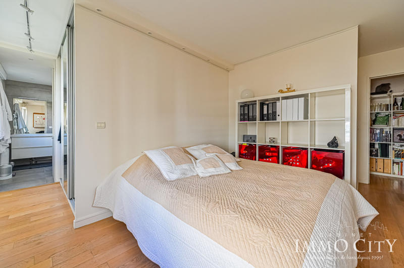 Appartement - 99 m² - 4 pièces