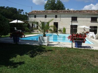 Propriété - 211 m² - 6 pièces