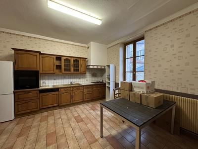 Maison ancienne - 225 m² - 6 pièces