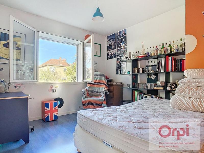 Maison - 174 m² - 6 pièces