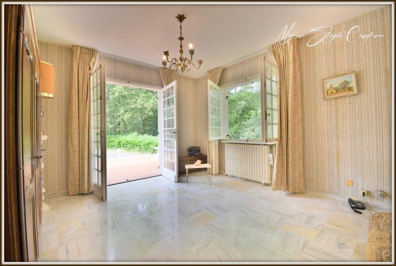 Propriété - 231 m² - 8 pièces