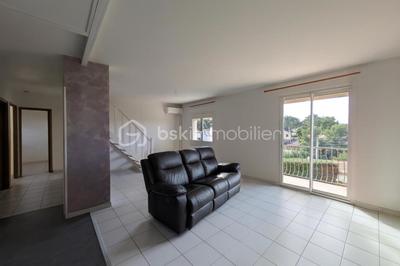 Maison - 104 m² - 5 pièces