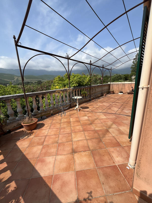 Villa - 190 m² - 6 pièces