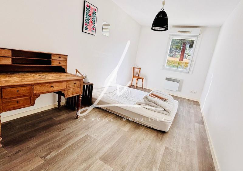 Appartement - 90 m² - 5 pièces