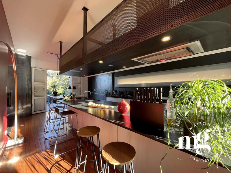 Villa - 200 m² - 7 pièces